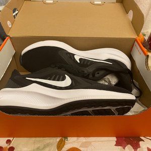 Nike Downshifter 10 Black White Running Shoes CI9984-001, Women's Size 5
